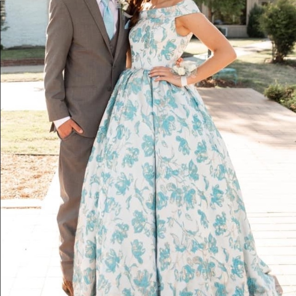 Prom dress